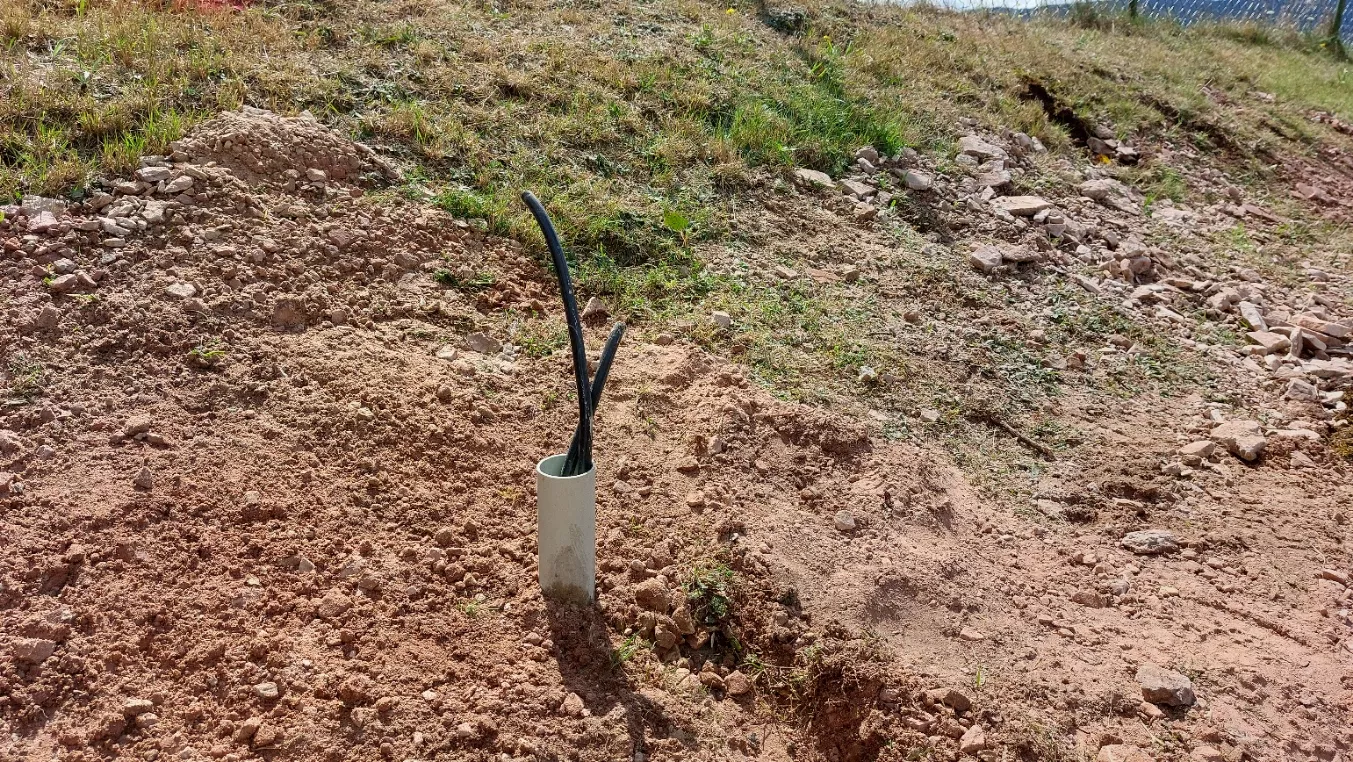 Elektroarbeiten auf dem Hundeplatz Elektroarbeiten auf dem Hundeplatz